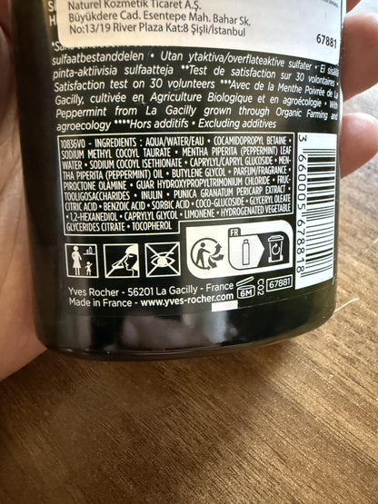 Yves Rocher Anti-Dandruff Treatment Shampoo, 300 ml./10.1 fl.oz.