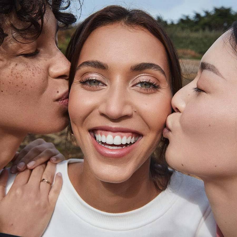 Yves Rocher Loose Powder, 15g/0.53oz - Lightweight, Translucent, Mattifying, Sets Makeup, Smooth Finish, Natural Look, Controls Shine, Minimizes Pores, Daily Use, Long-Lasting