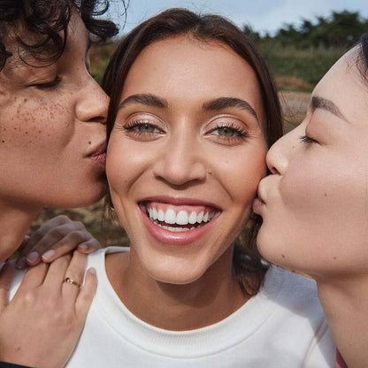 Yves Rocher Loose Powder, 15g/0.53oz - Lightweight, Translucent, Mattifying, Sets Makeup, Smooth Finish, Natural Look, Controls Shine, Minimizes Pores, Daily Use, Long-Lasting