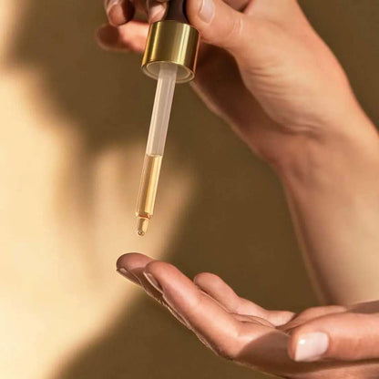 Yves Rocher Riche Creme Oleo - Infusion Natural Rose Petals Hydrating Serum- 30 ml. / 1 fl.Oz.