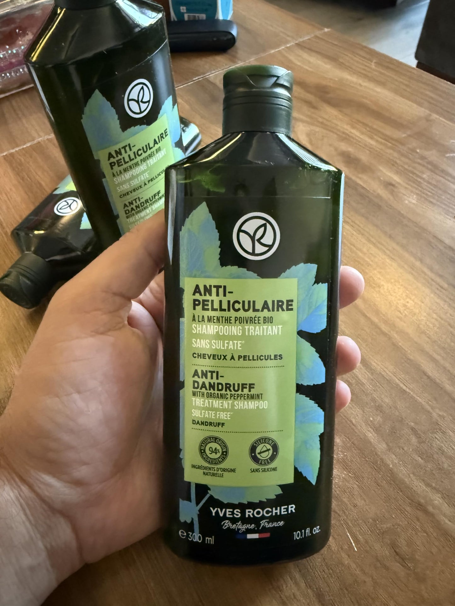 Yves Rocher Anti-Dandruff Treatment Shampoo, 300 ml./10.1 fl.oz.