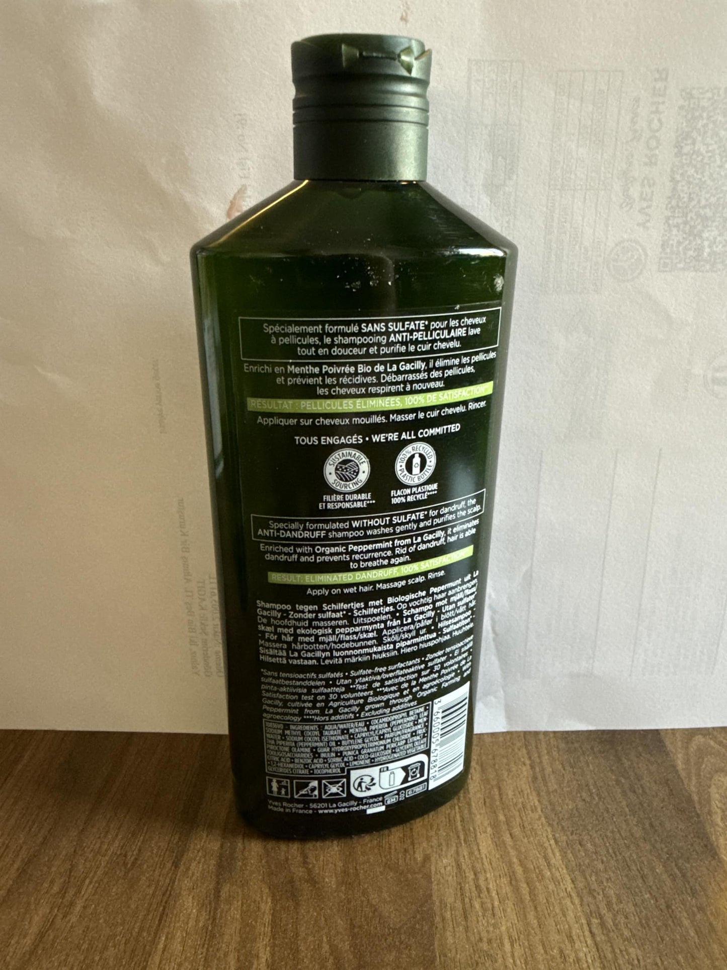 Yves Rocher Anti-Dandruff Treatment Shampoo, 300 ml./10.1 fl.oz.